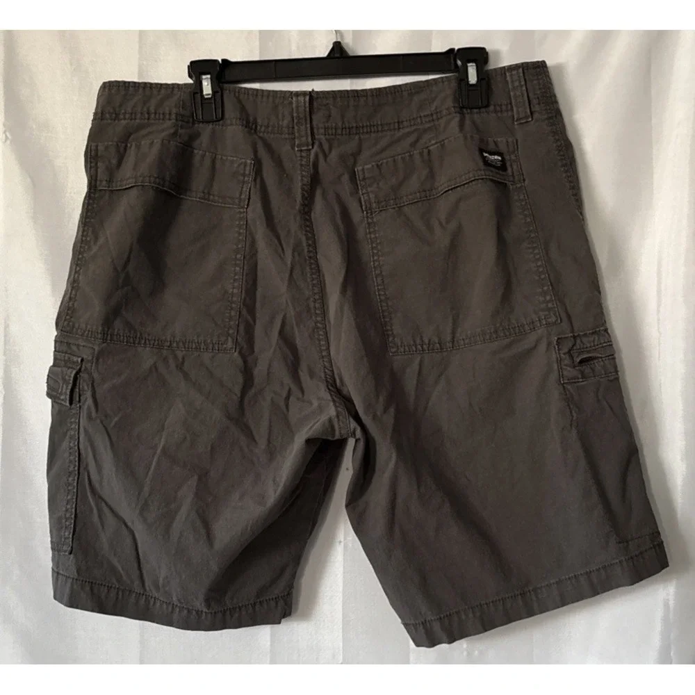 Levis excellent no